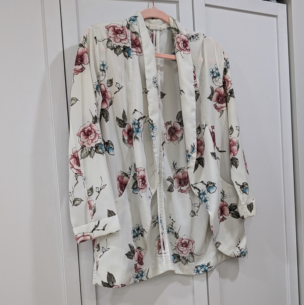 Sienna Sky Floral Blazer - Women's Size Medium | Chic & Elegant